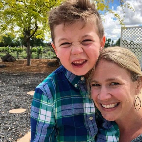 Meet your Posher, Hailee - Picture 1 of 1